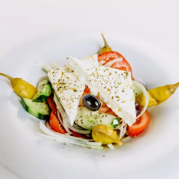 Galerie Traditionelle griechische Vorspeisen mit Feta im Restaurant Ilion Hannover